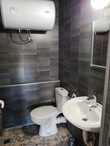 Beauty House Apartments & Rooms