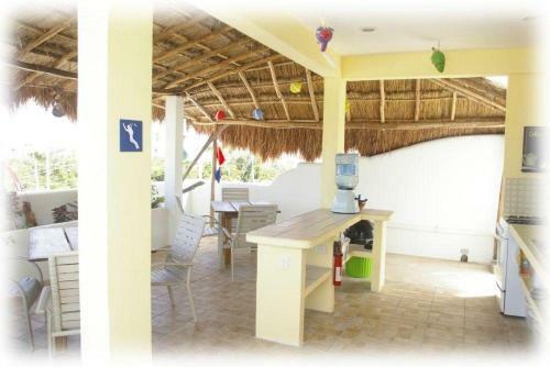 Hostal Coral Reef Inn