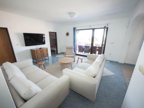 Apartments Makii