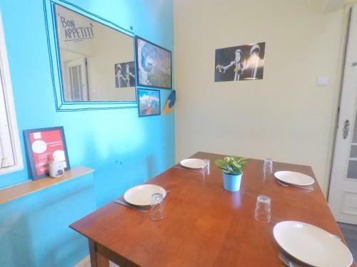 Albergue Espinho Surf House