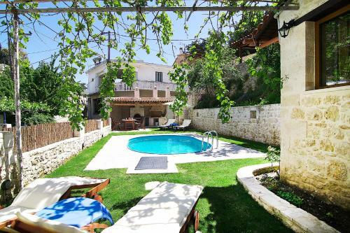 Alexander Villa