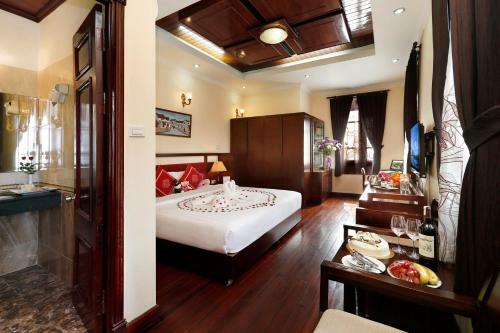 Posh Hotel