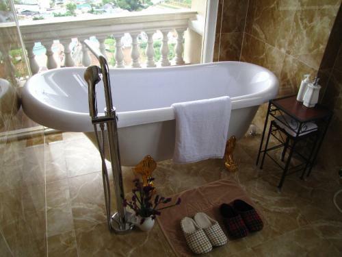 Bed & Breakfast Villa Vista - Highlands Home