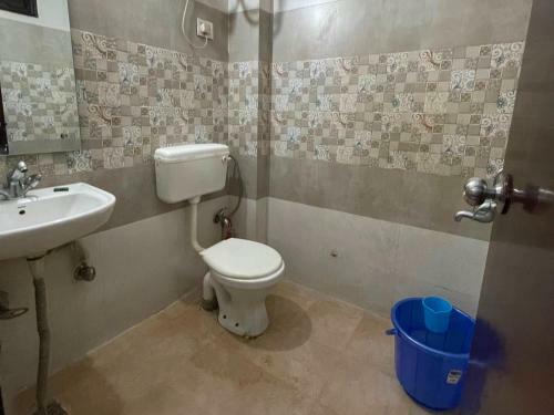 Apartamento Oyo Home 91671 White Rose Residency