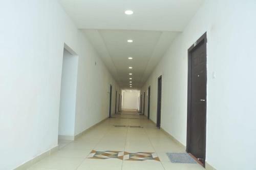 Hotel Oyo 91745 Dgb Convention Lodge
