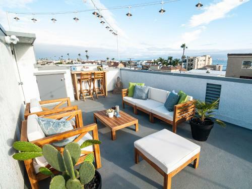 Villa Superb Designer Long Beach House Steps 2 Sand W/rd