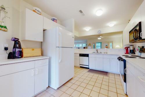 Sea Colony --- 54026 Sundial Pl