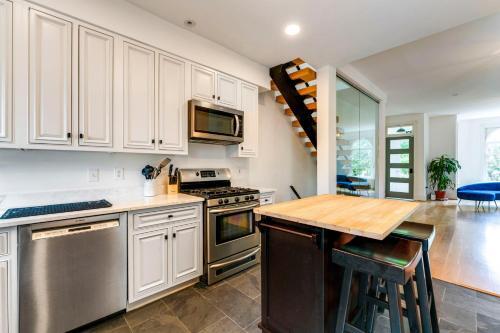 Washington Townhome Less Than 2 Mi To National Mall!