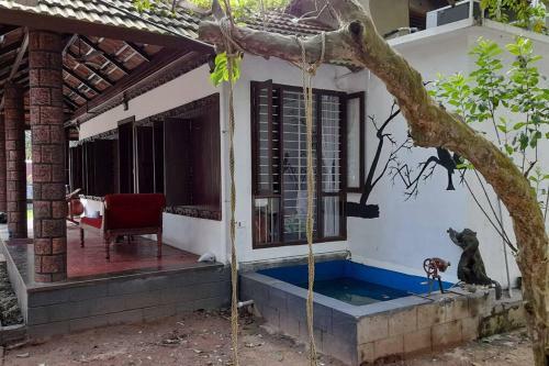 Villa Kerala Heritage Home (periya Veedu)