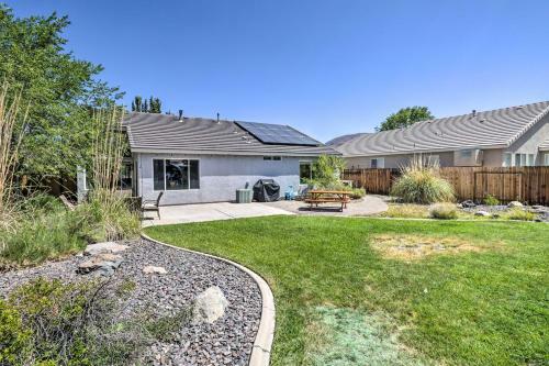 Family Reno Home With Spacious Yard And Fire Pit