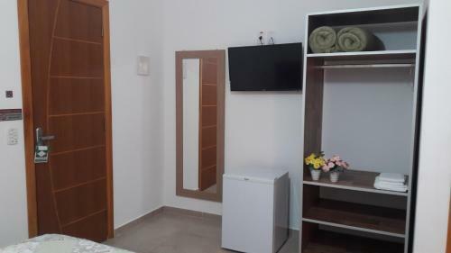 Posada Pousada Villa Virg�nia Guaruj�