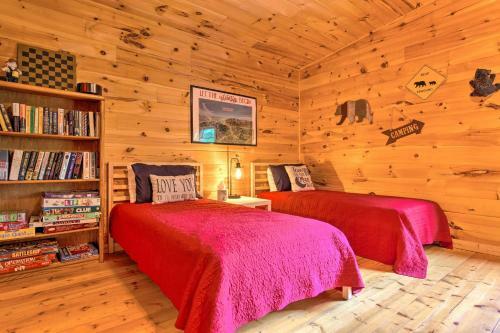 Moonshine Manor Cabin With Fire Pit And Porch!