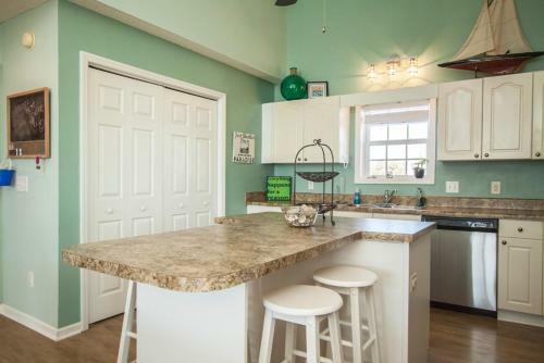 A Most Steller Place By Oak Island Accommodations