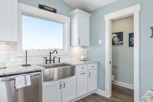The Treasure Chest By Oak Island Accommodations