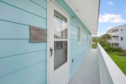 Apartamento The Hideaway By Oak Island Accommodations