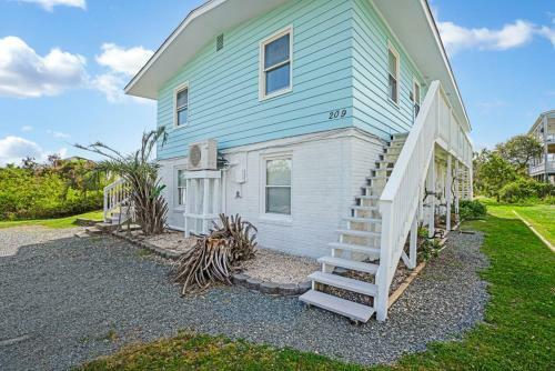 Apartamento The Hideaway By Oak Island Accommodations