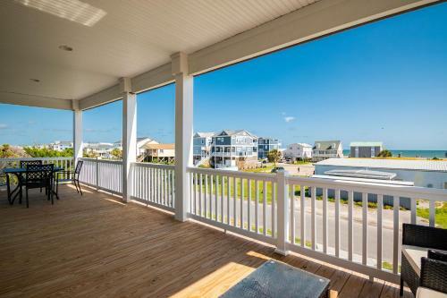 Sweet Sunshine By Oak Island Accommodations