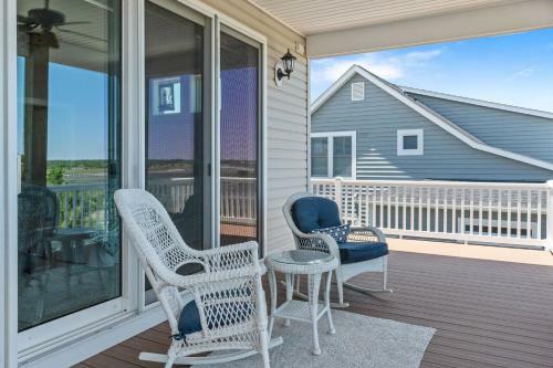 Kings Lynn Inn By Oak Island Accommodations