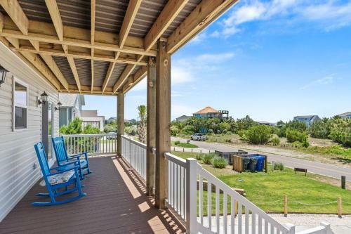 Kings Lynn Inn By Oak Island Accommodations