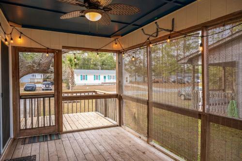 Island Hideaway By Oak Island Accommodations