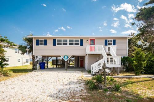 Sea And Sound By Oak Island Accommodations