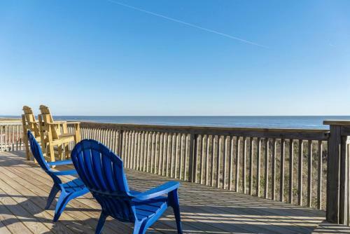 Sea And Stars By Oak Island Accommodations