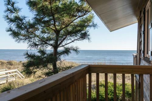 Sea And Stars By Oak Island Accommodations