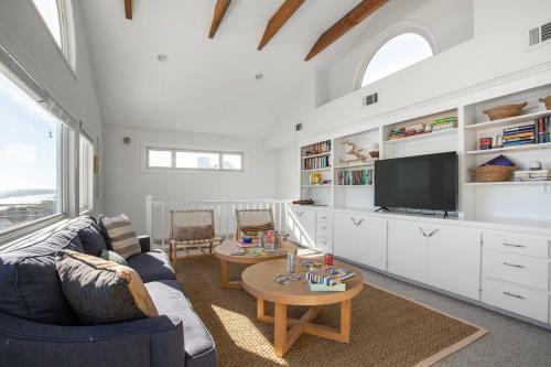 Lighthouse By Avantstay Beachfront View Home W Pool Table & Ping Pong