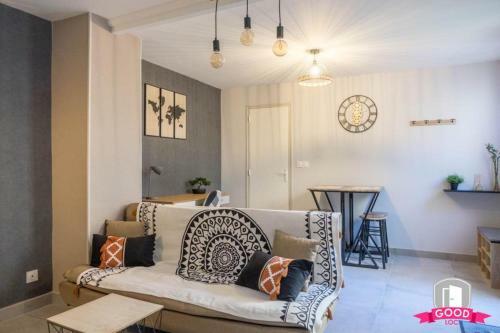 Apartamento La Coquille D'orl�ans Avec Sa Cour