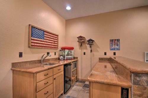 Duck Creek Village Chalet With Fire Pit And Decks