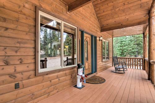 Duck Creek Village Chalet With Fire Pit And Decks