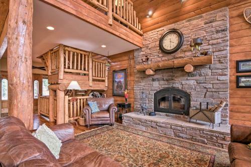 Duck Creek Village Chalet With Fire Pit And Decks