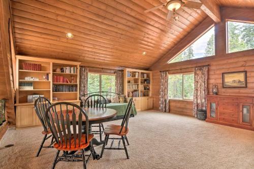 Duck Creek Village Chalet With Fire Pit And Decks