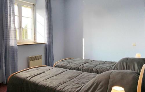 Nice Home In Portbail-sur-mer With 4 Bedrooms