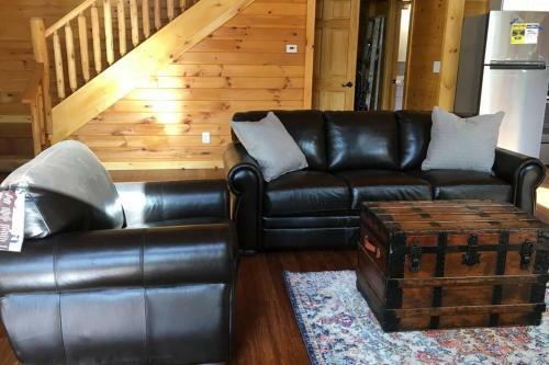 Spacious Luxurious Log Cabin Near Cooperstown Ny
