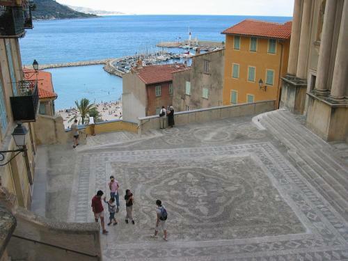 Apartamento Menton Nella Vecchia Citt� Con Vista Mare
