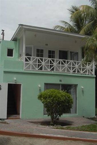 Hotel Coral Harbour Beach House & Villas