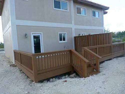 Two-bedroom Townhouse Near Coral Harbour Beach