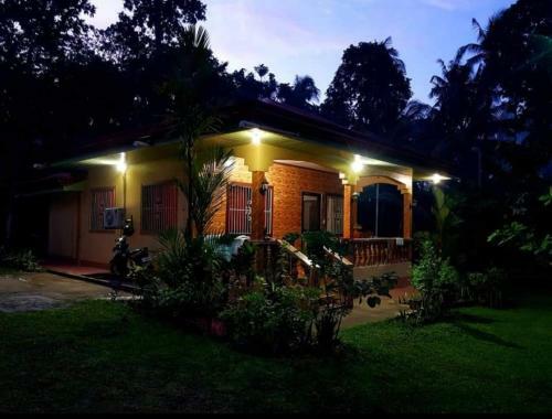 Bed & Breakfast Paco's Garden Home Stay