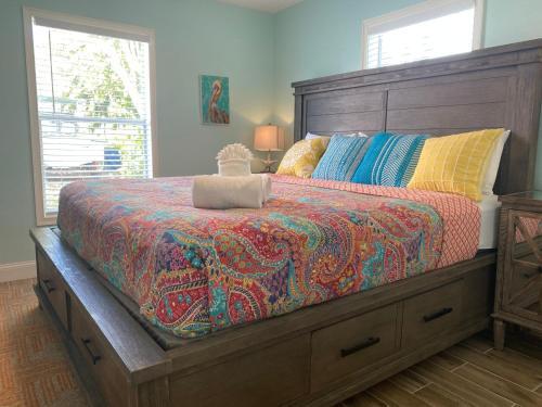 Flamingo Villas E Downstairs - Beautiful Beach Bungalow With Pool