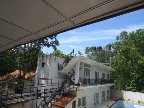 Hostal Thisara Pool Resort Kataragama & Yala-kabiliththa Safari