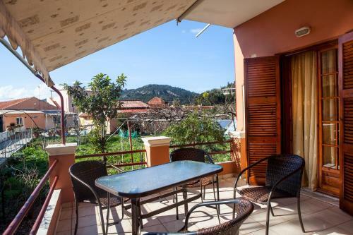 Athina Studios And Apartments