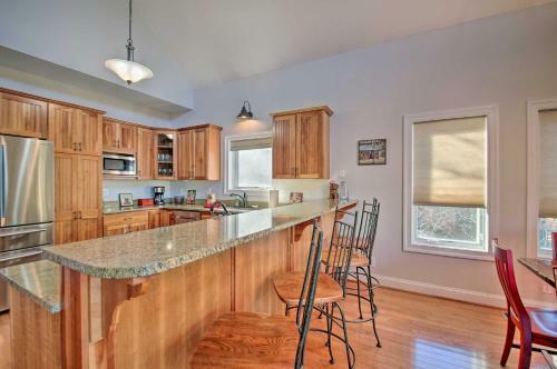 Blue Ridge Home With Mtn Views And On-site Skiing!