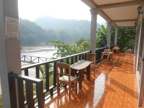 Hostal Nam Ou River Lodge