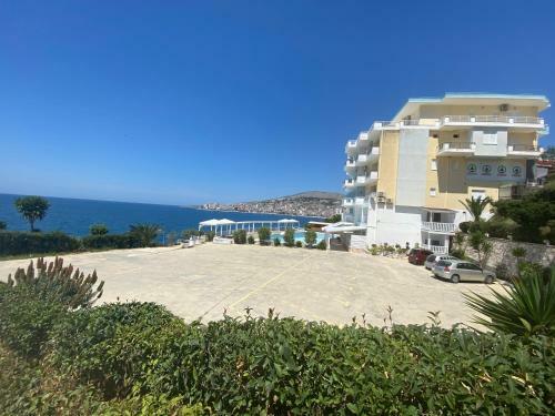 Stunning Apartment, Stunning Views, All Comfort