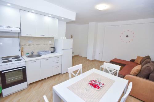 Ban Apartmani