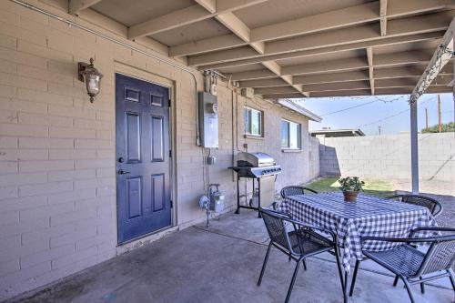 Tempe Villa With Yard About 1 Mi To The University
