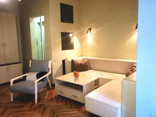 Cozy Apartment On Chitadze Street