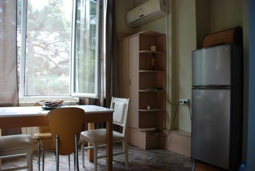 Cozy Apartment On Chitadze Street