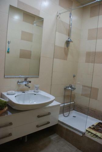 Cozy Apartment On Chitadze Street